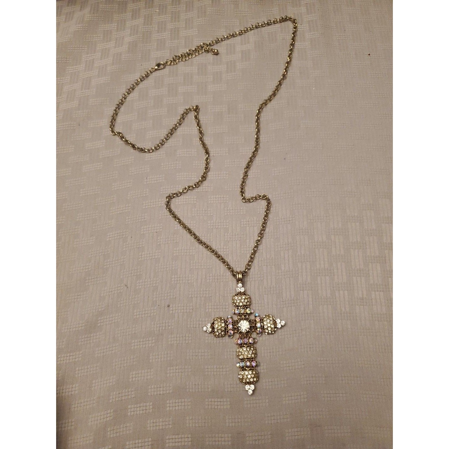Vtg Pendant Cross Gold-Tone Aurora Borealis Crystals 30 Inch Chain